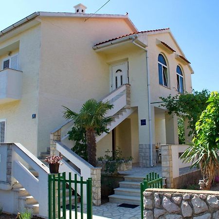 Two Bedroom Apartments Elvira Novalja Bagian luar foto